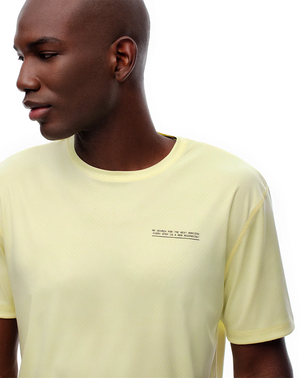 Camiseta deportiva control humedad amarillo hombre - Image 4