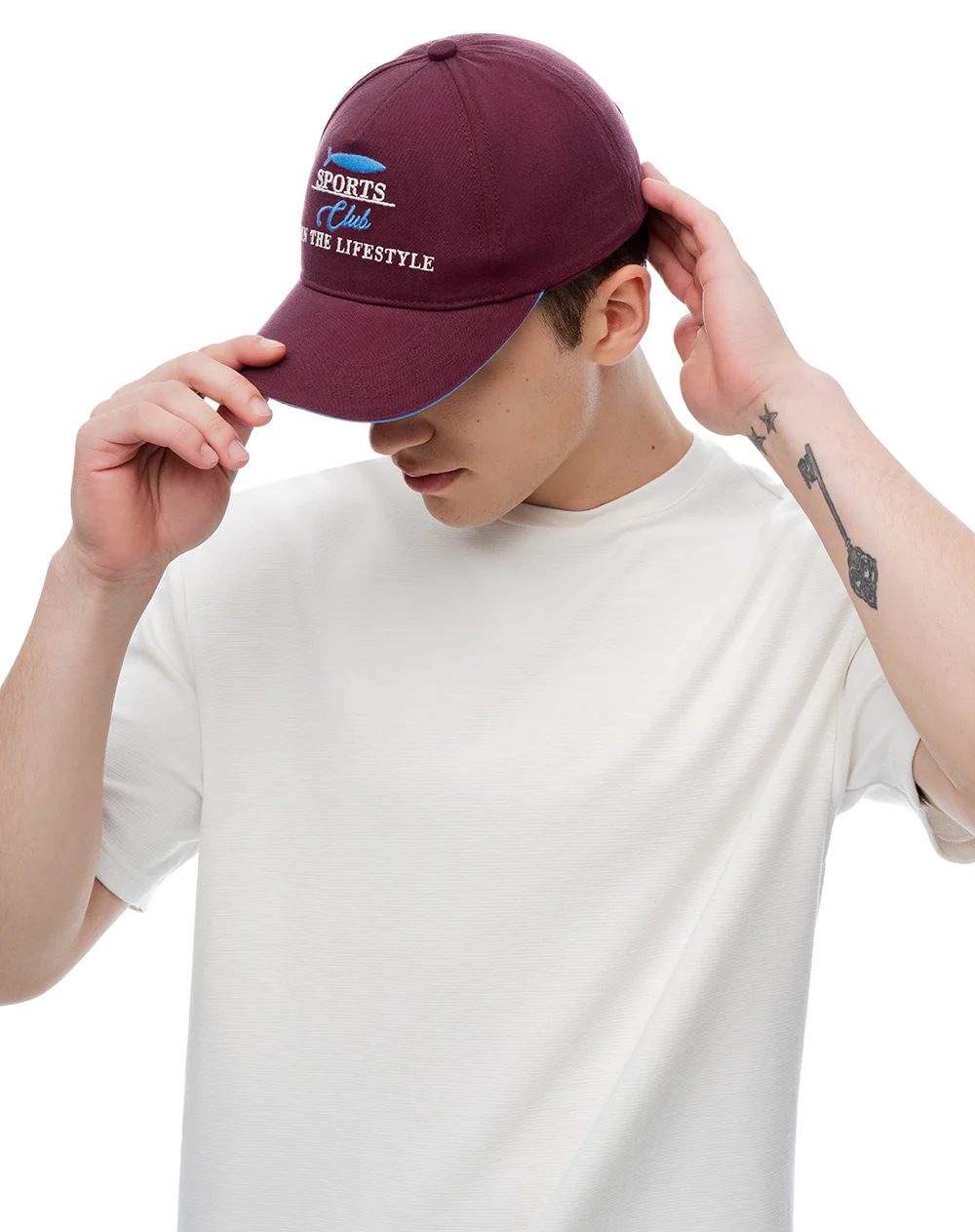 Gorra bordada vinotinto unisex - Image 2