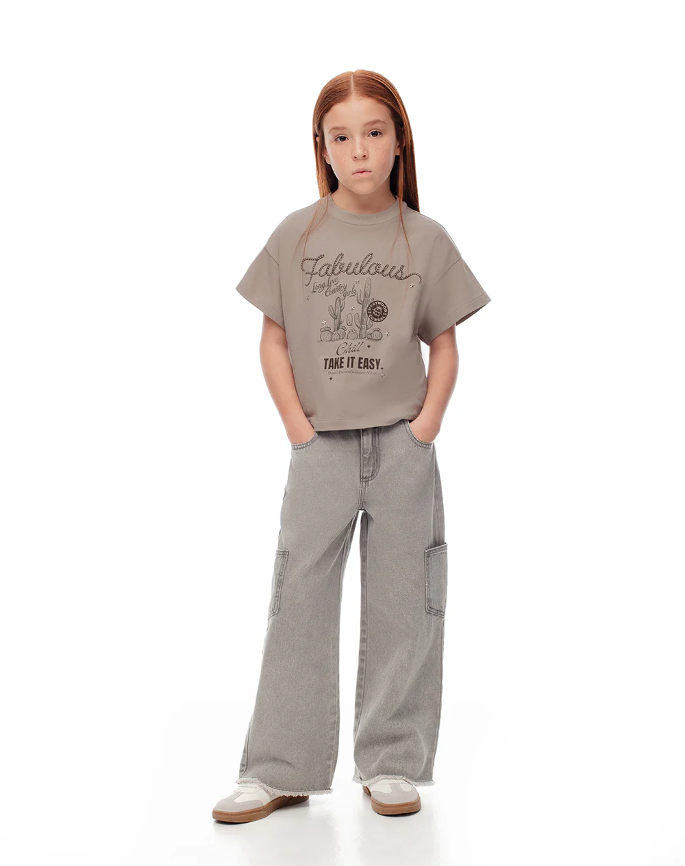 Camiseta regular algodón taupe estampada niña - Image 3