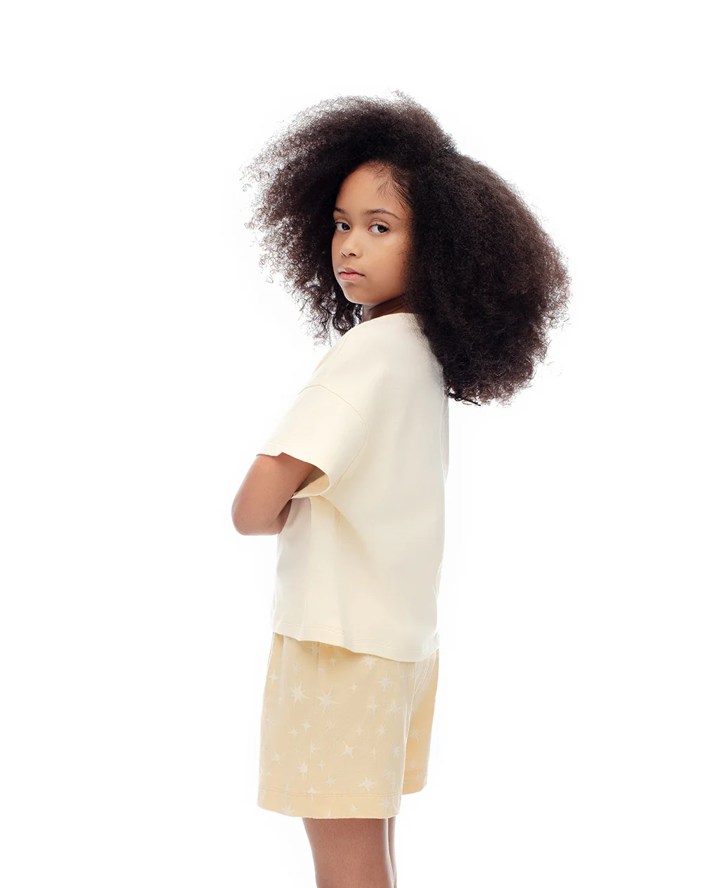 Camiseta + short de pijana algodón amarilla niña - Image 3