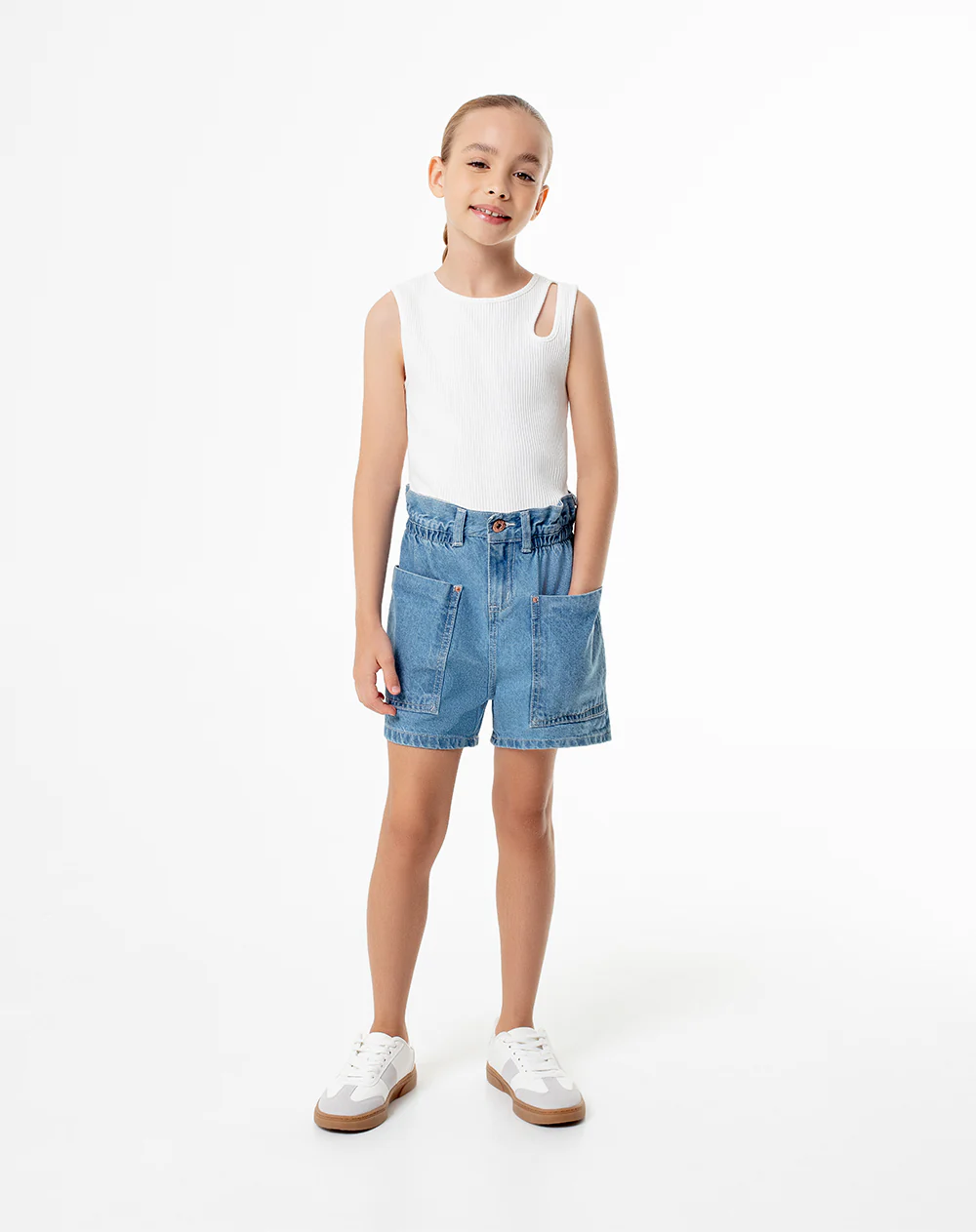 Short cargo tiro alto denim índigo medio niña - Image 5