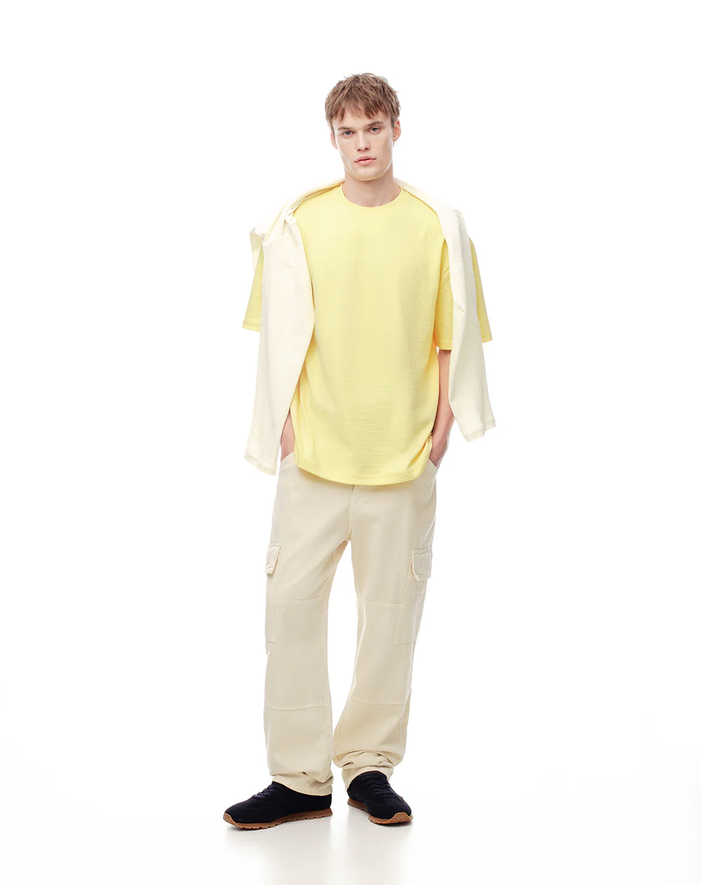 Camiseta regular amarilla hombre - Image 4
