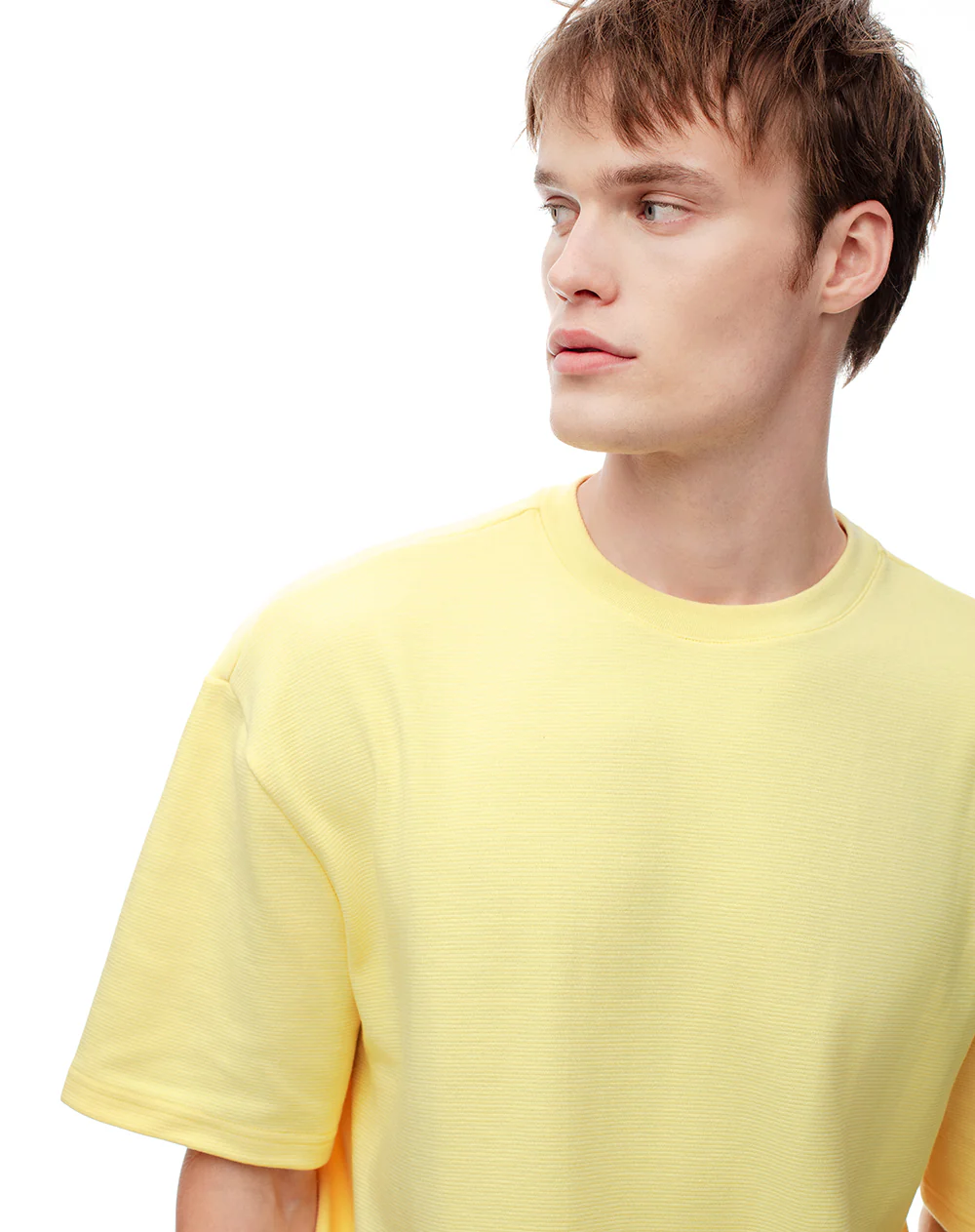 Camiseta regular amarilla hombre - Image 5