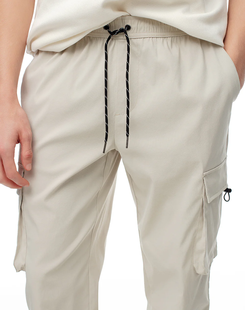 Pantalón cargo regular liviano habano hombre - Image 3
