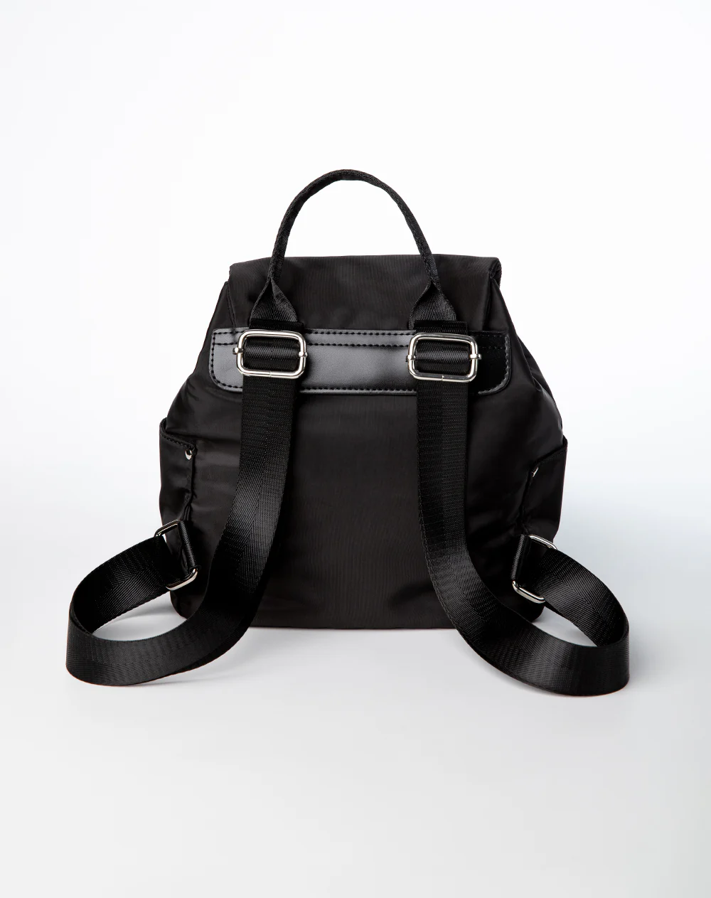 Morral tipo drawstring negro niña - Image 2