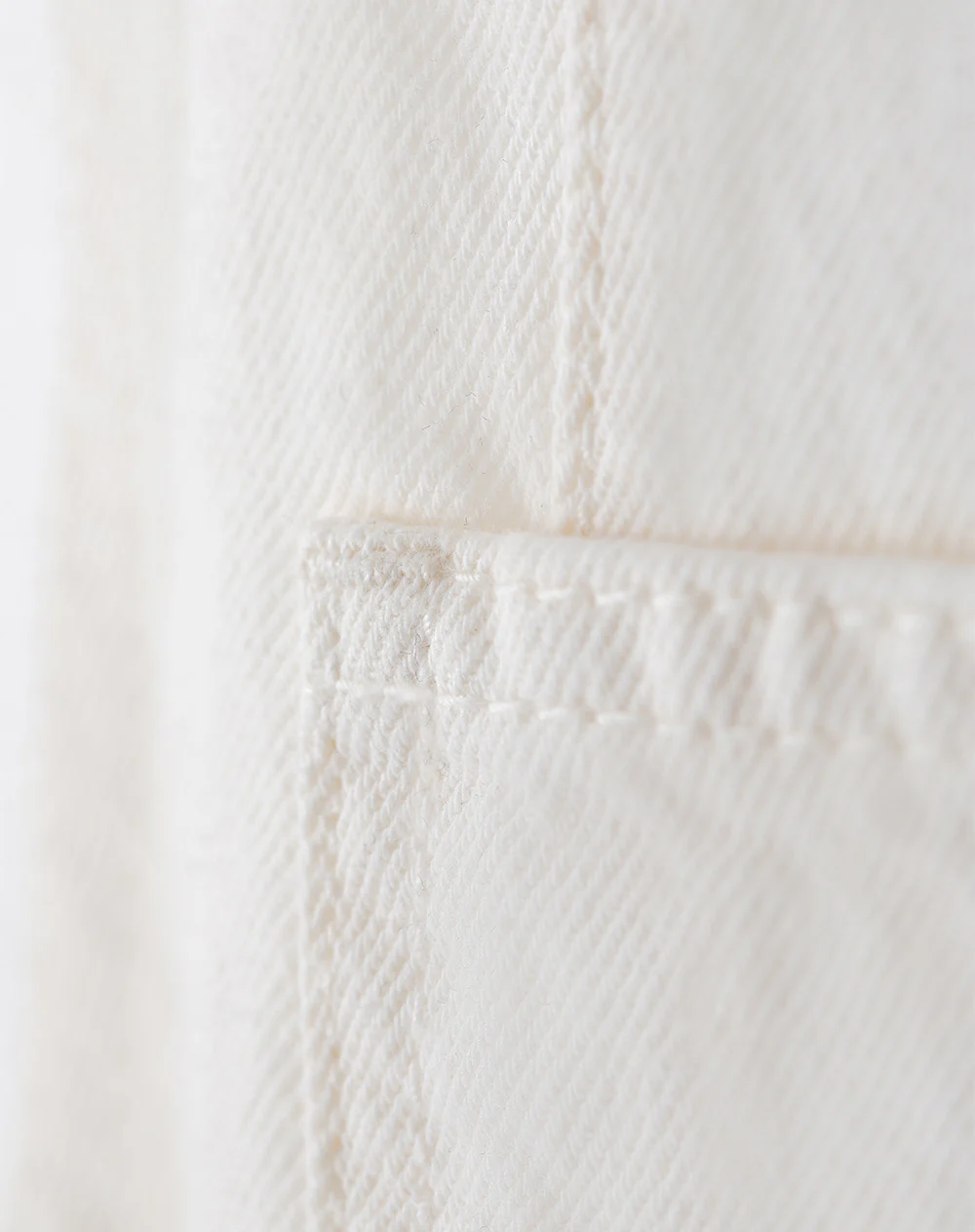 Overol corto denim crema niña - Image 7
