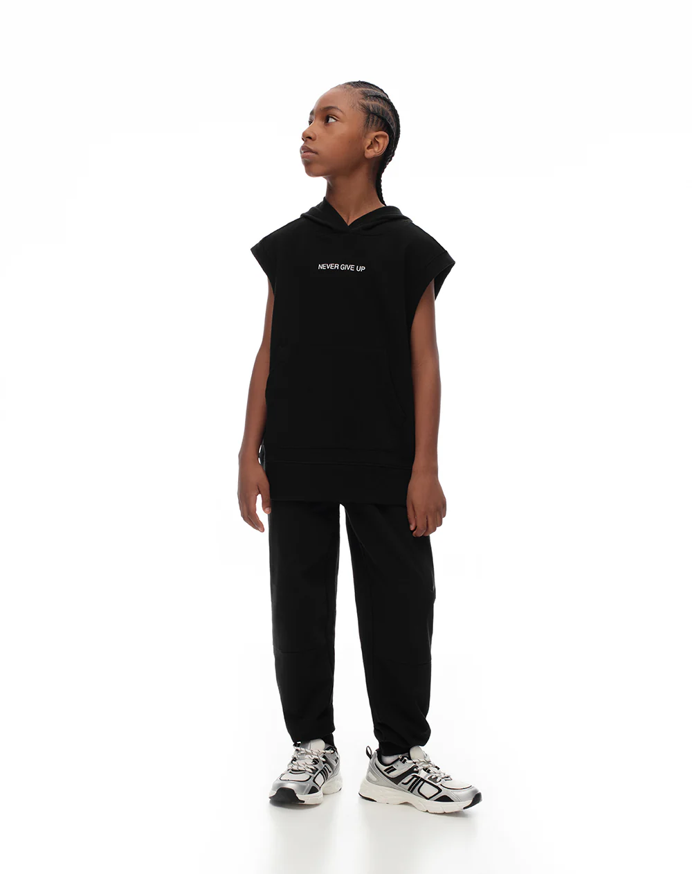 Jogger regular negro niño
