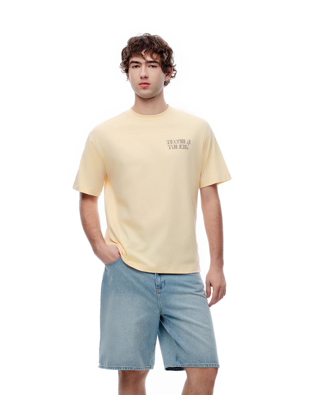 Camiseta regular algodón amarilla estampada hombre - Image 3