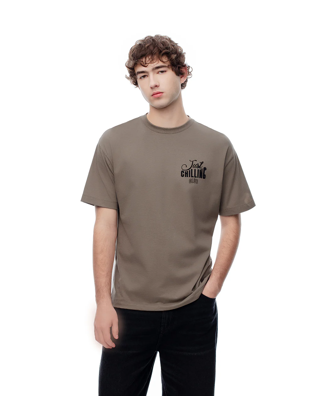 Camiseta regular algodón café estampada hombre - Image 3