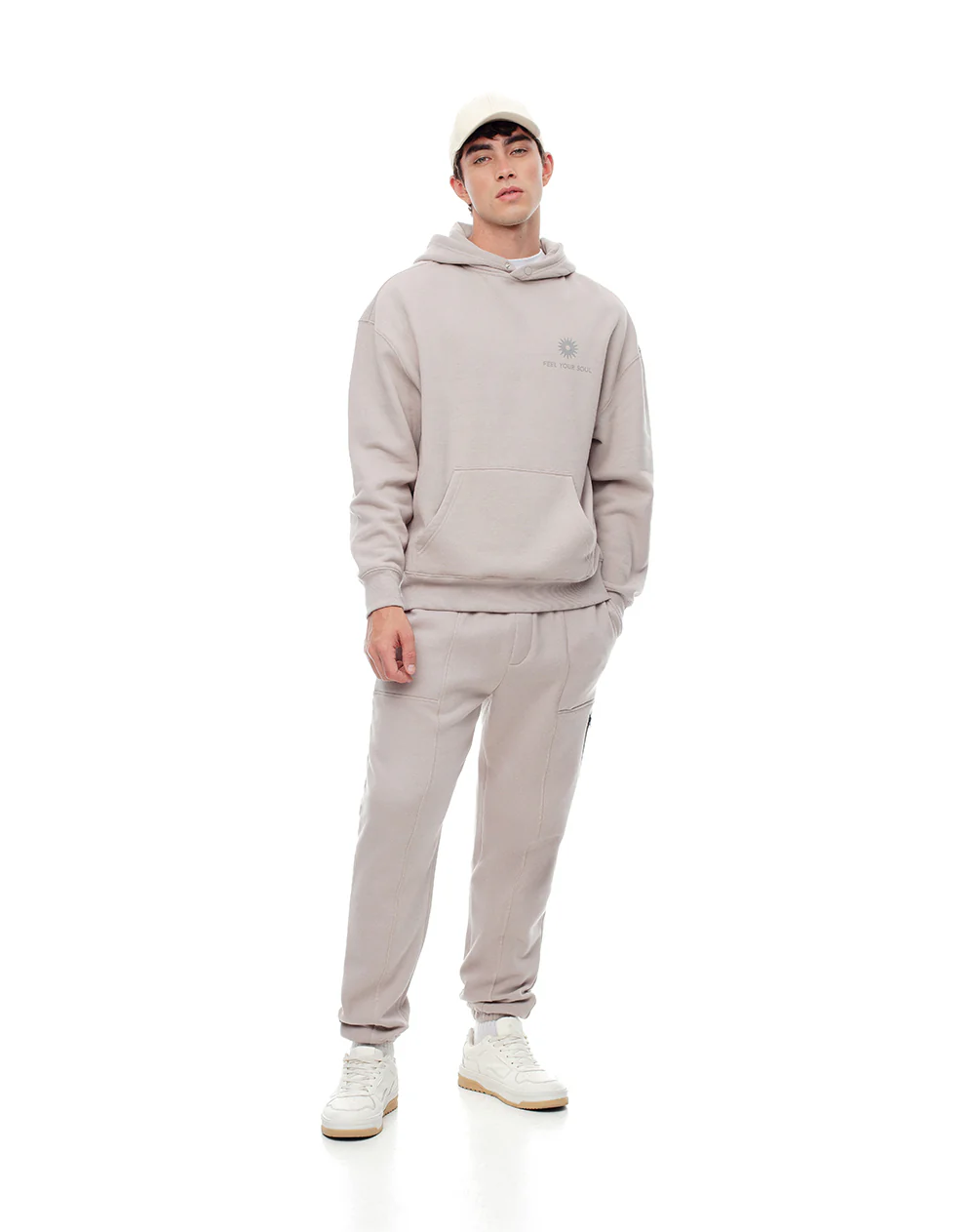 Jogger regular café hombre