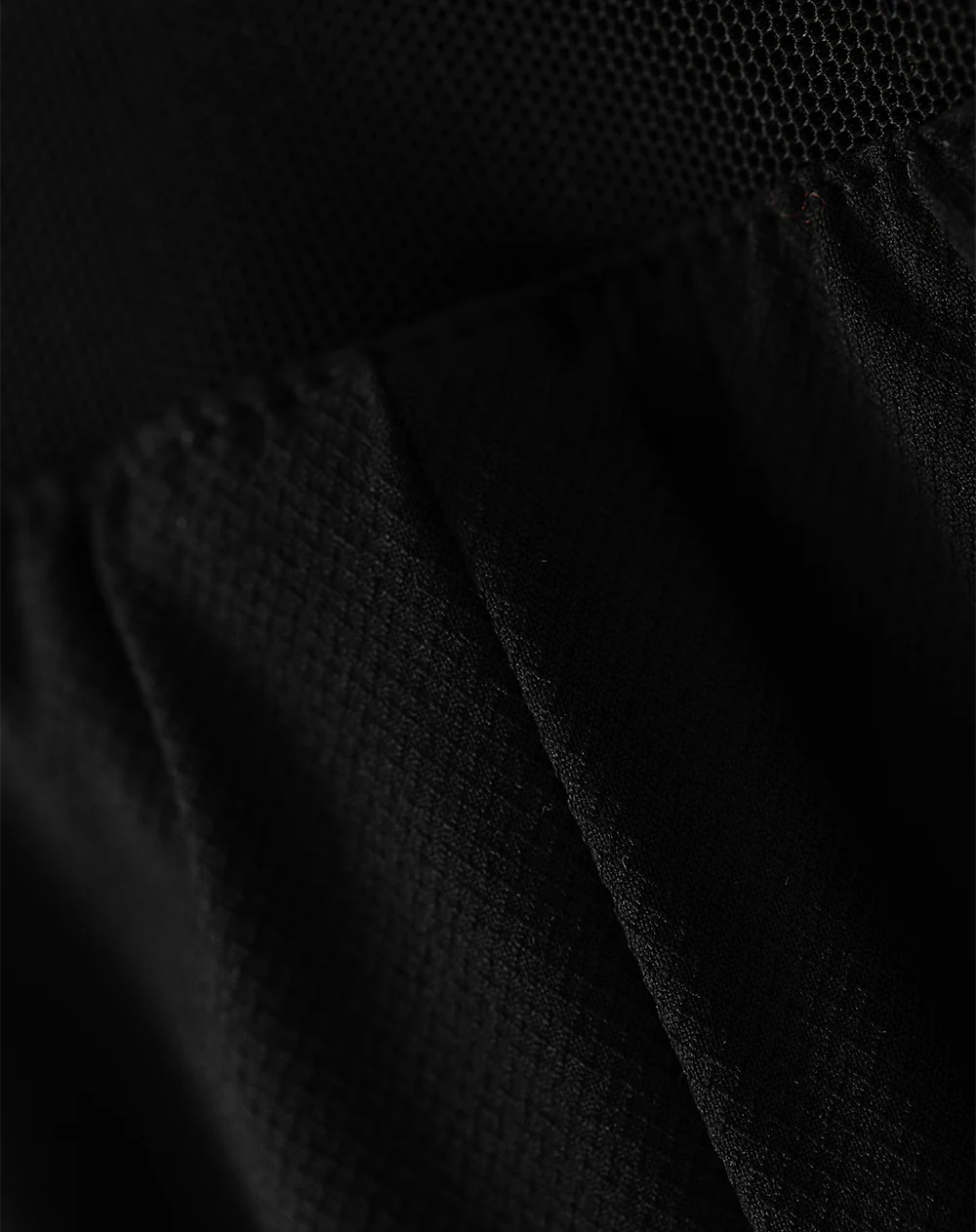 Pantaloneta deportiva secado rápido negra hombre - Image 7