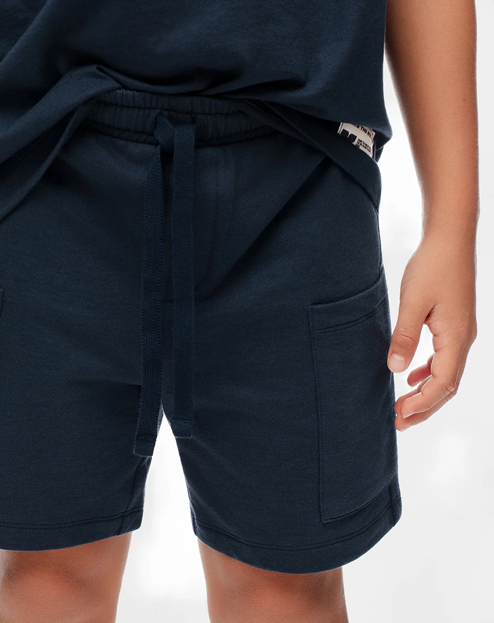 Conjunto camiseta + bermuda azul niño - Image 3
