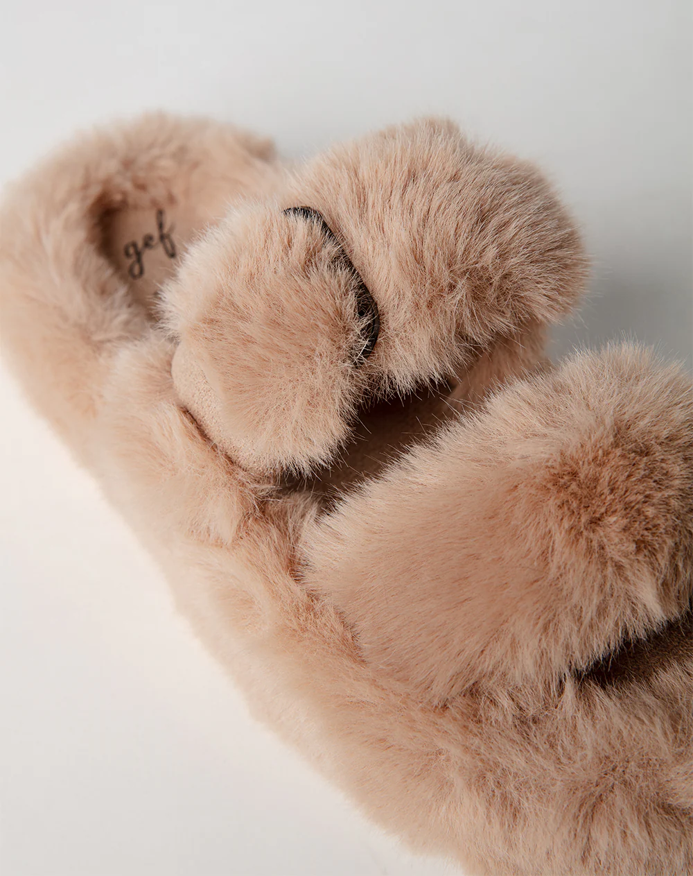 Pantuflas peluche beige mujer - Image 4