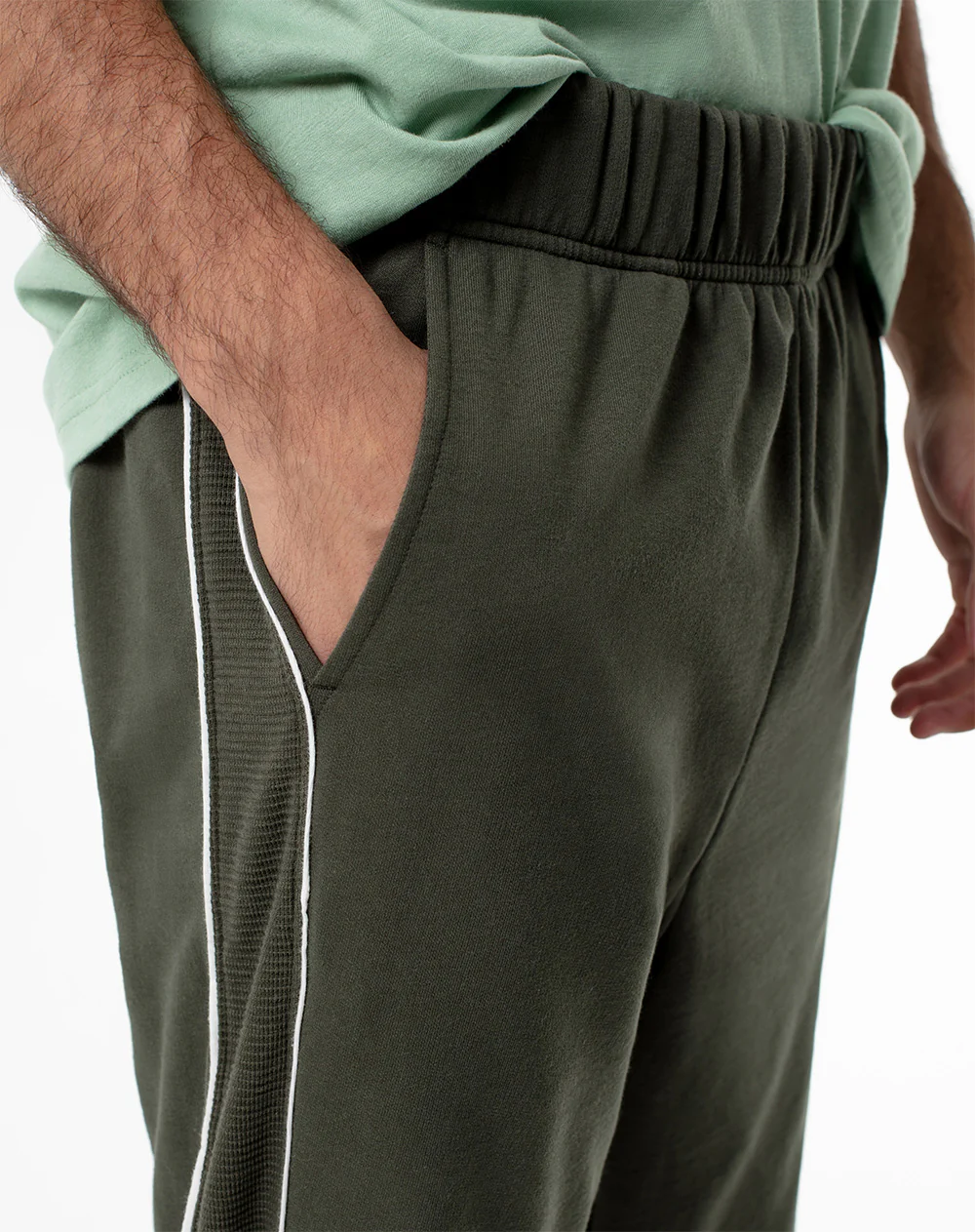 Pantalón relax algodón verde hombre - Image 3