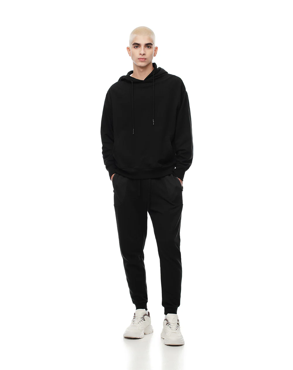 Buzo relax tipo hoddie algodón negro hombre - Image 4