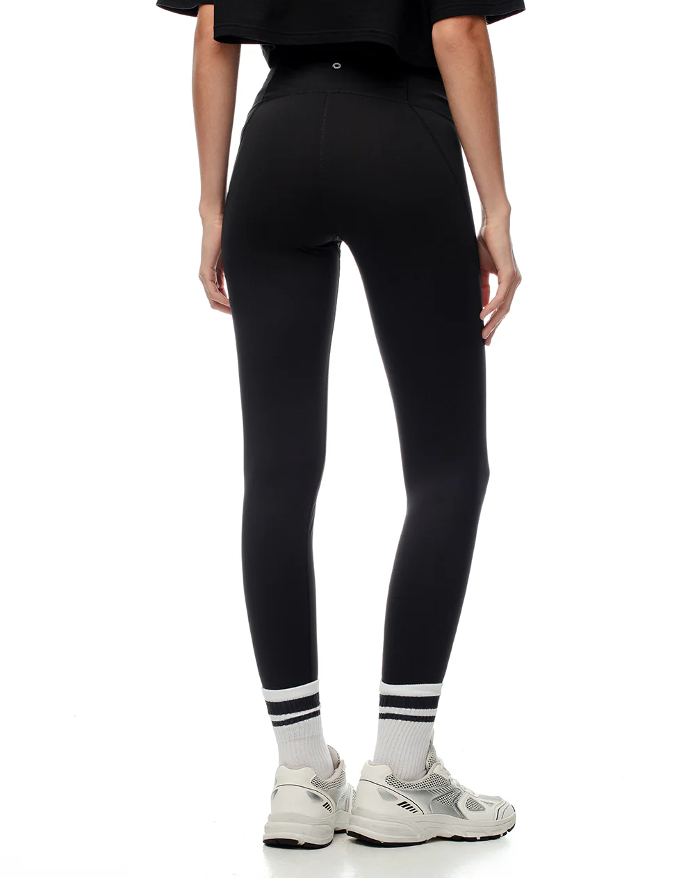 Legging deportivo secado rápido negro mujer - Image 4