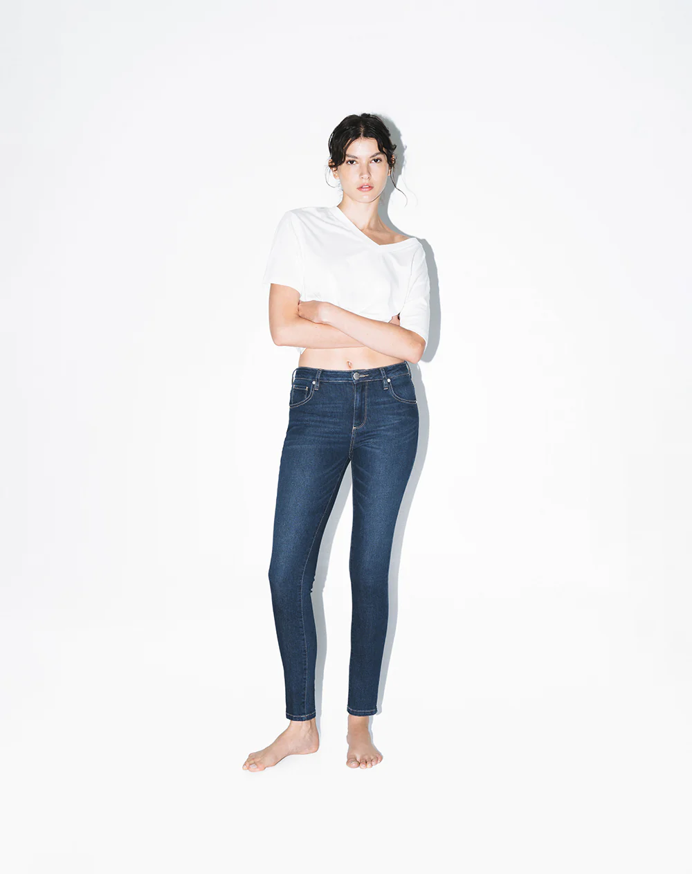 Jean súper skinny tiro medio índigo oscuro mujer