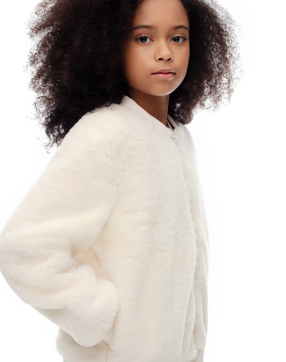 Chaqueta bomber efecto peluche crema niña