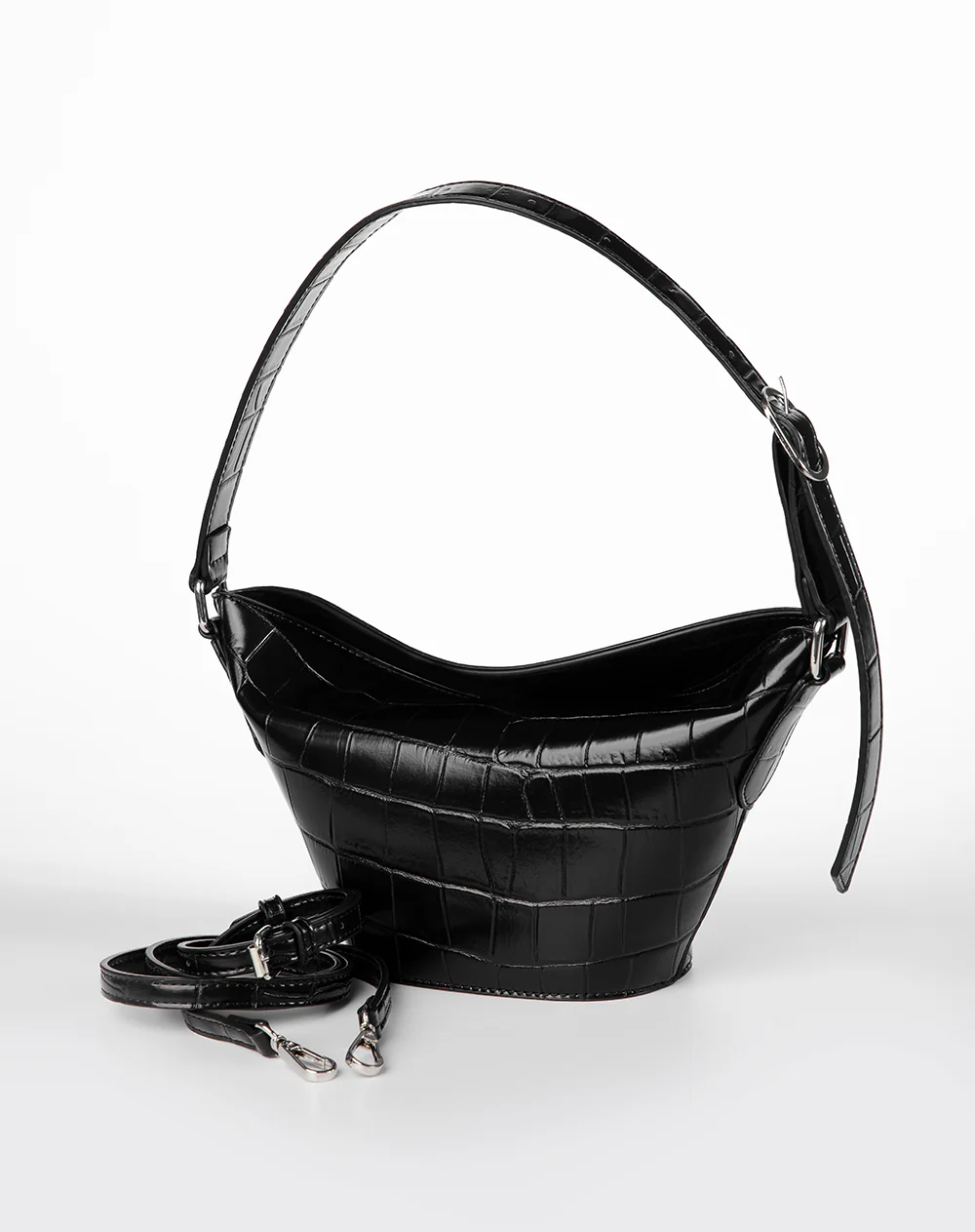 Bolso tipo bucket bag texturizado negro - Image 4