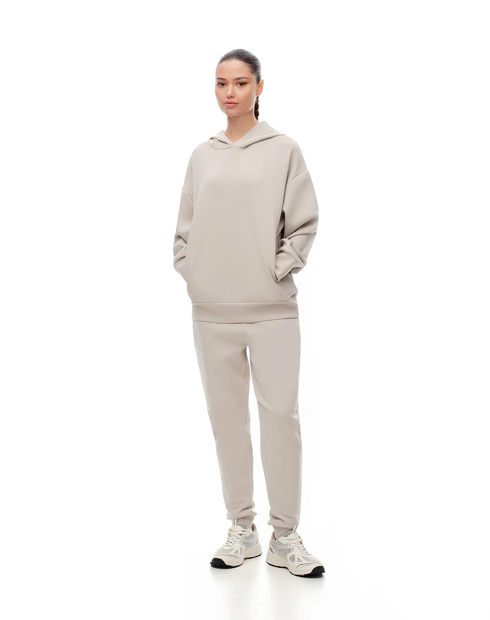 Jogger tiro medio slim arena mujer