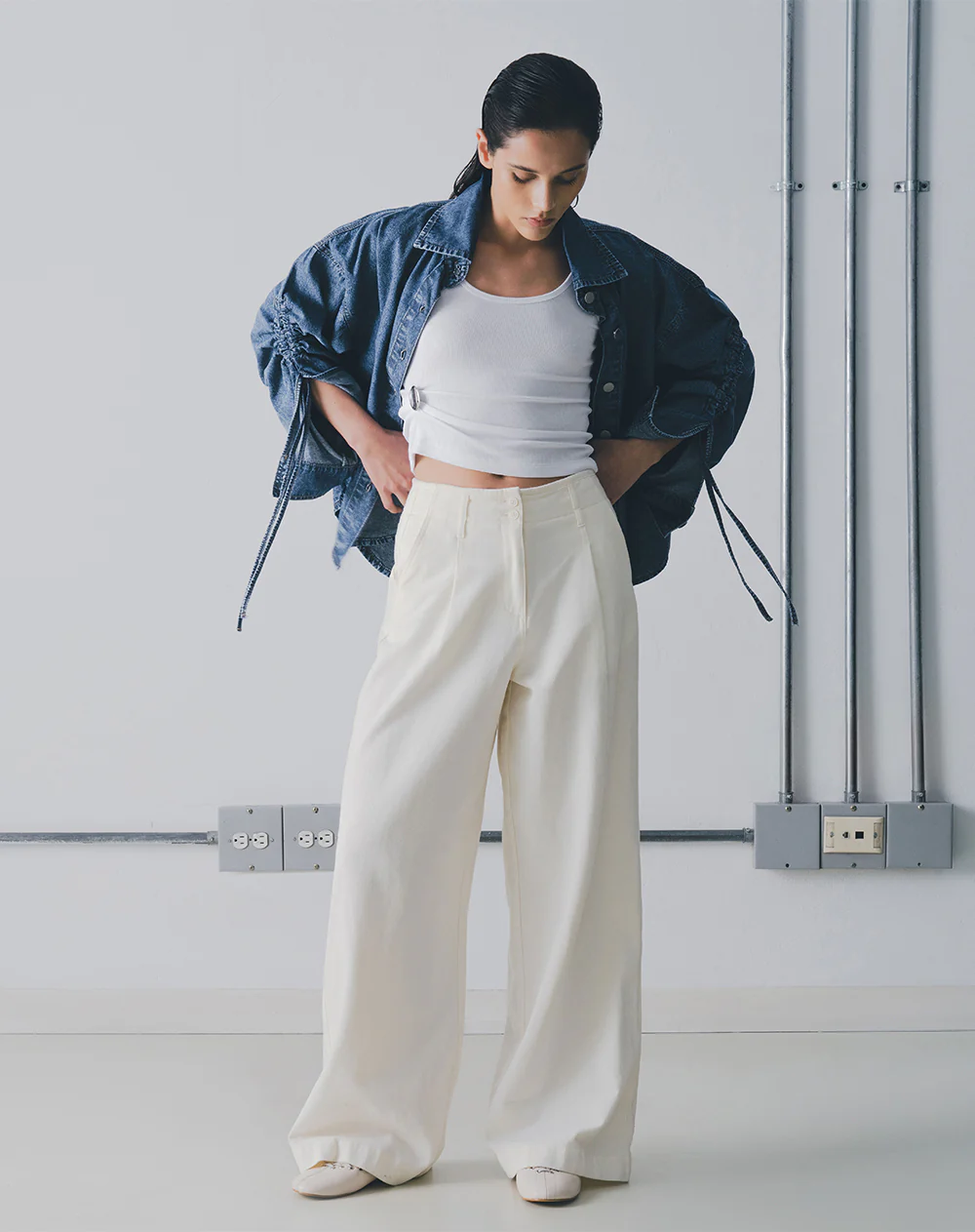 Pantalón wide leg tiro alto denim habano mujer - Image 7