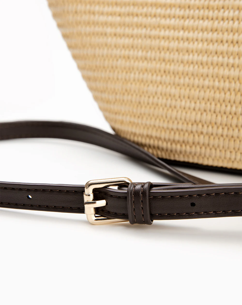 Bolso con cuerpo tejido café mujer - Image 5