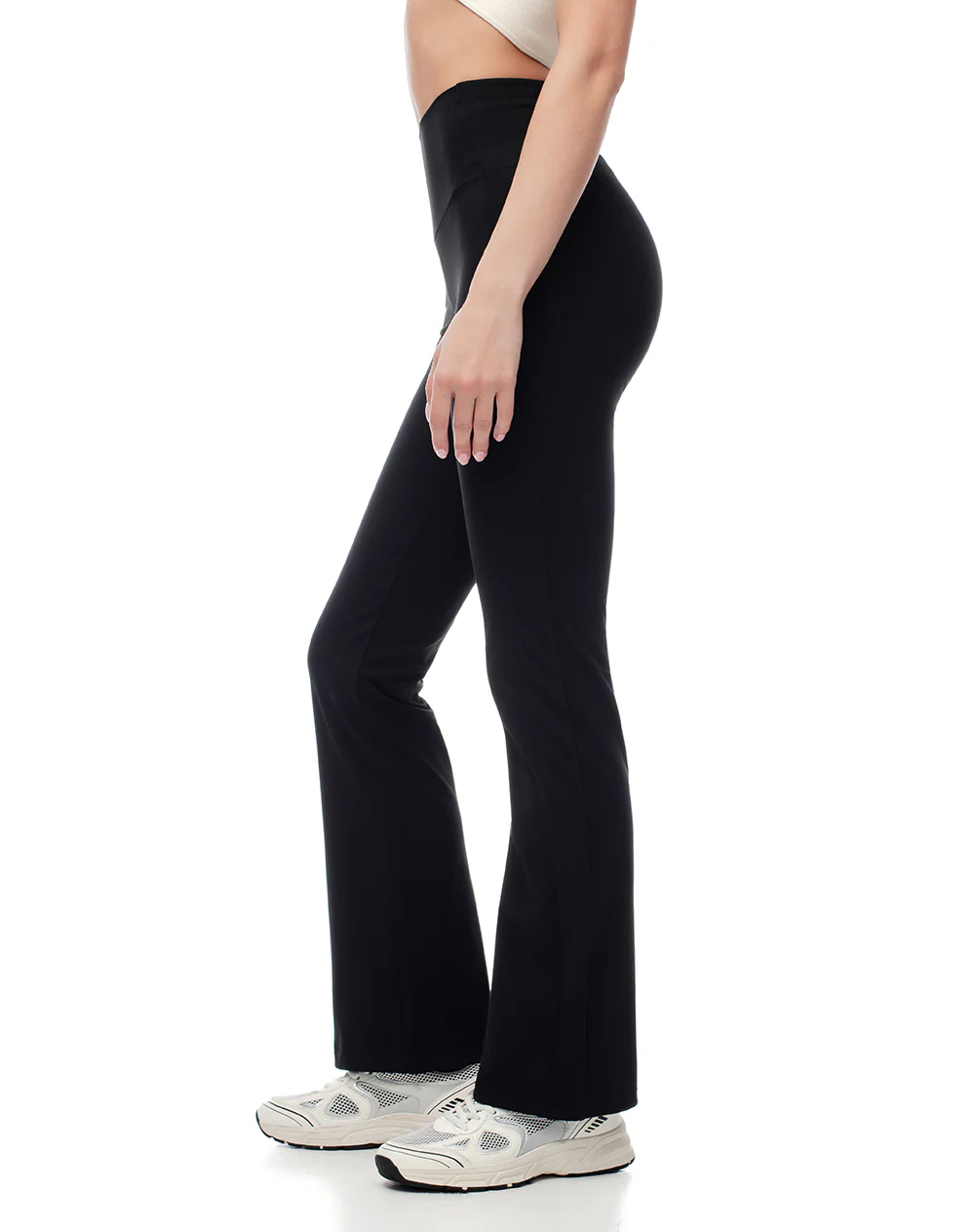 Pantalón deportivo flare secado rápido negro mujer - Image 3