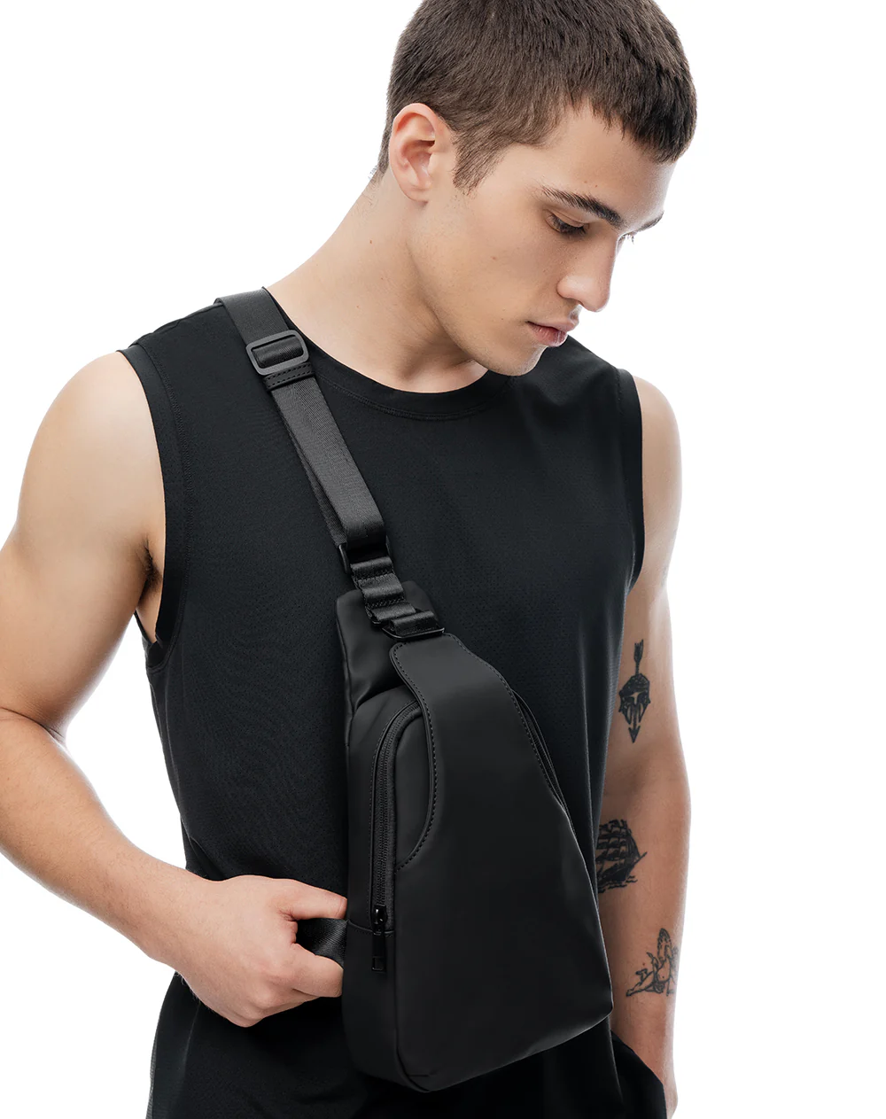 Bolso sling negro - Image 2