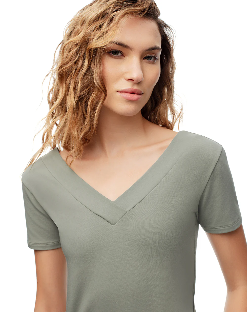 Camiseta regular uso 2 en 1 verde mujer - Image 3