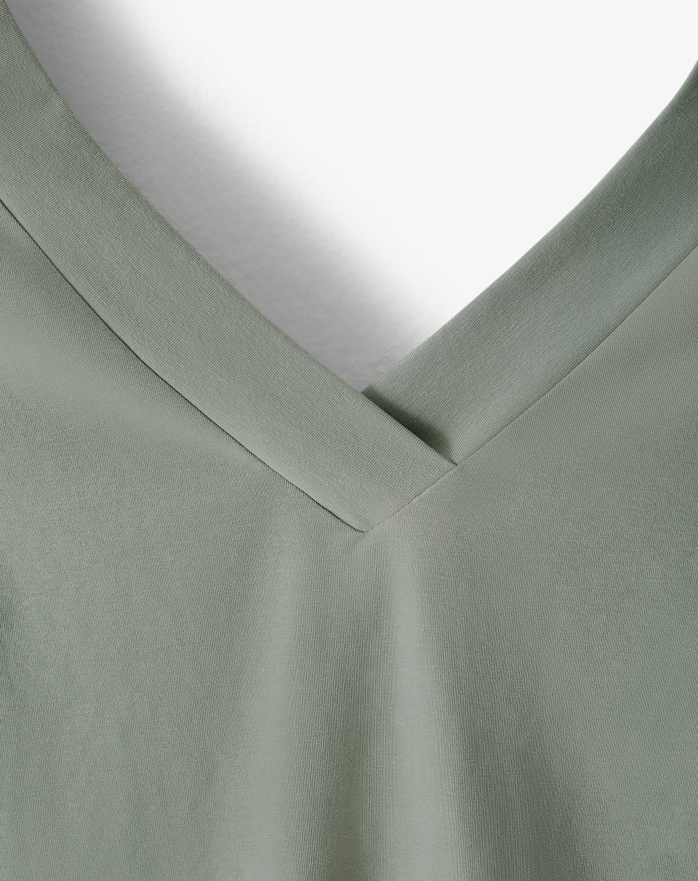 Camiseta regular uso 2 en 1 verde mujer - Image 9