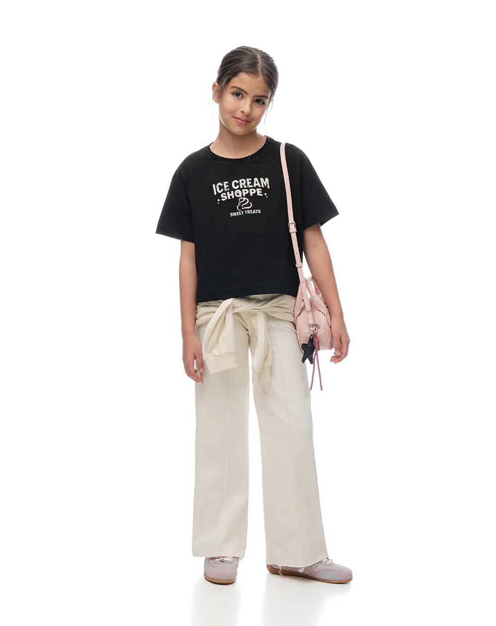 Camiseta oversize algodón negra niña - Image 4