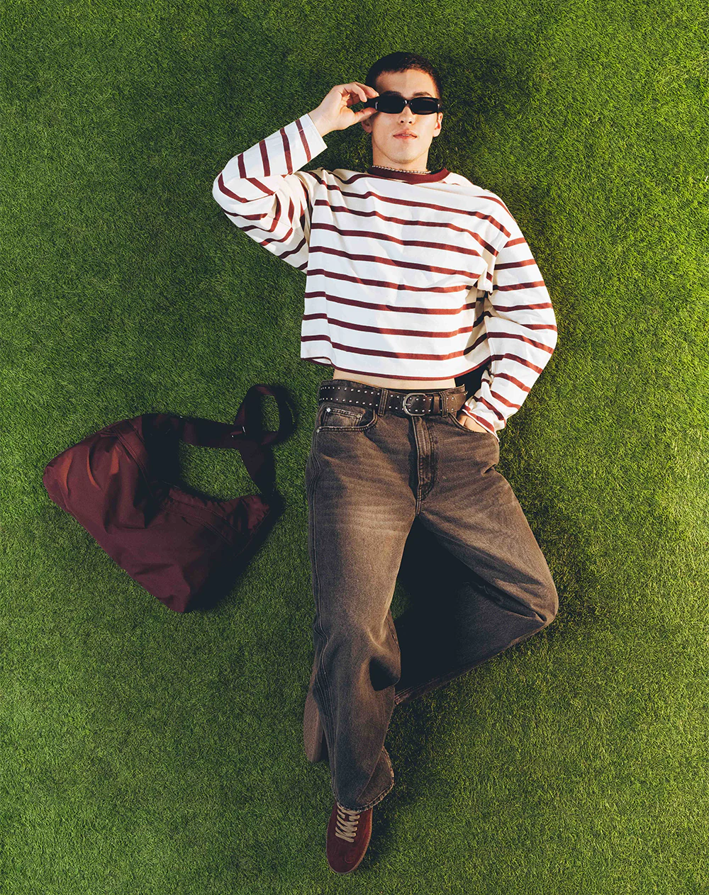 Camibuzo oversize vino tinto rayas hombre - Image 5