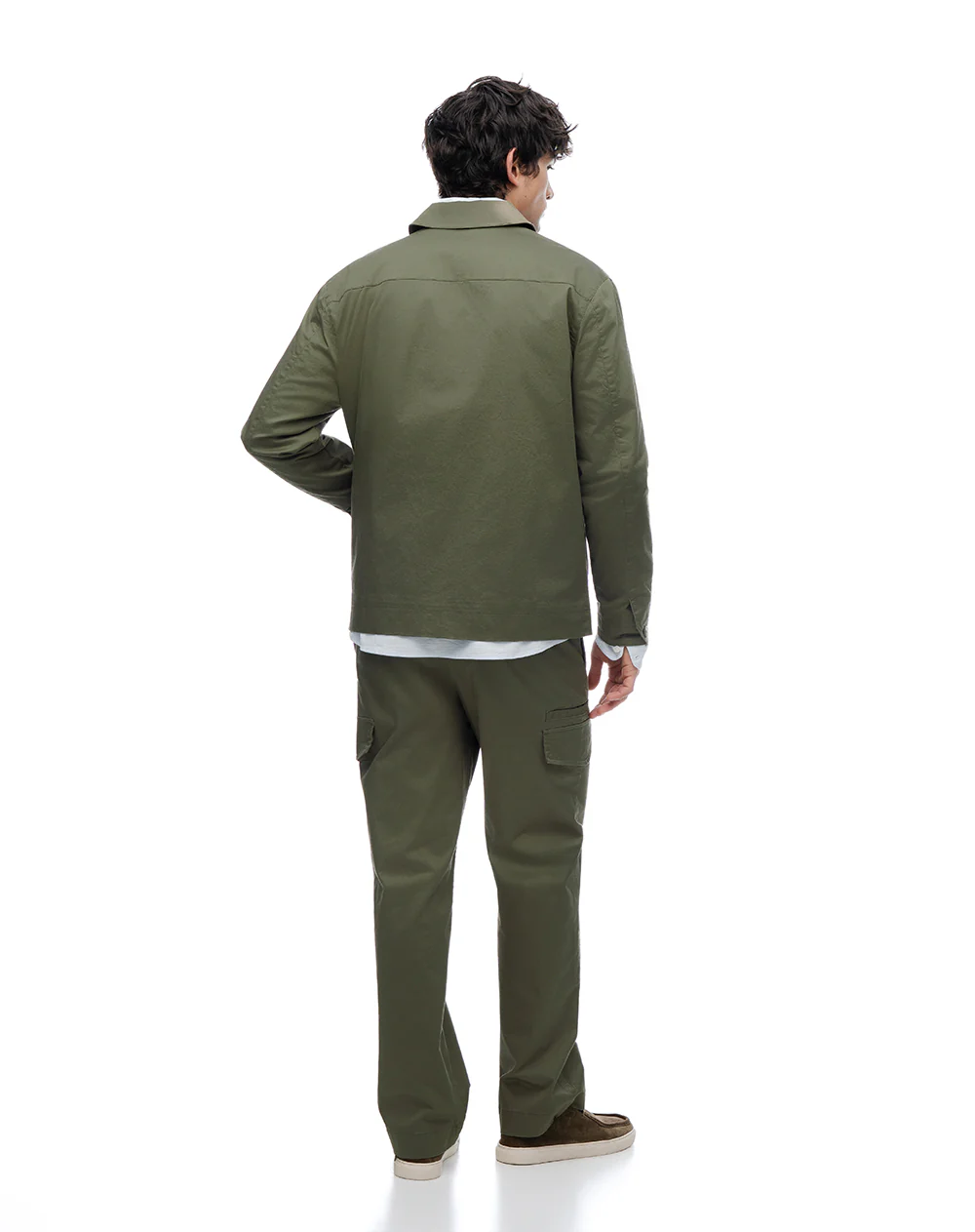 Pantalón tipo chino regular tiro medio verde oliva hombre - Image 6