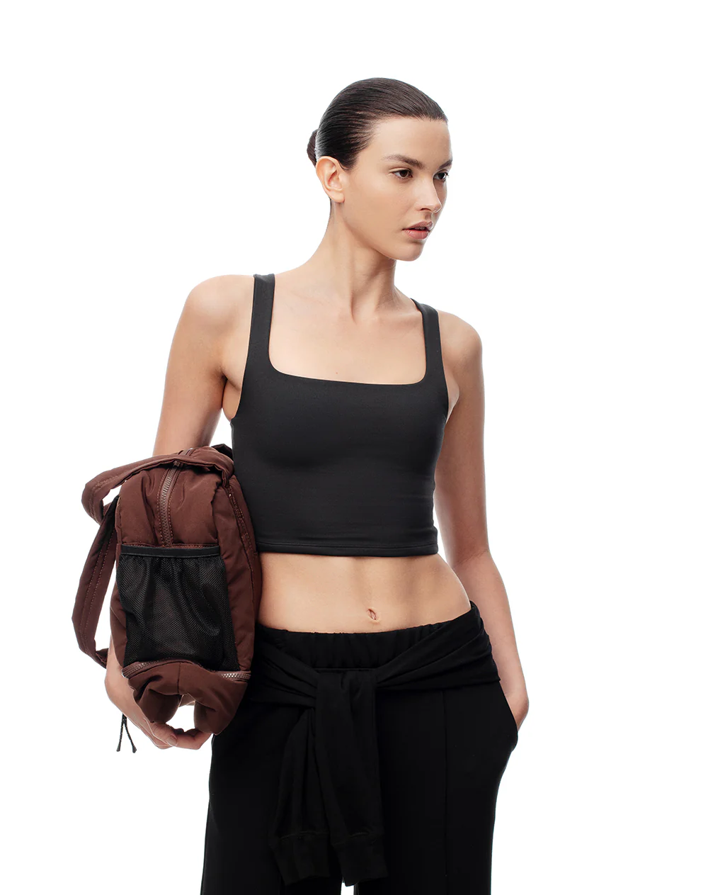 Camiseta crop deportiva secado rápido negra mujer