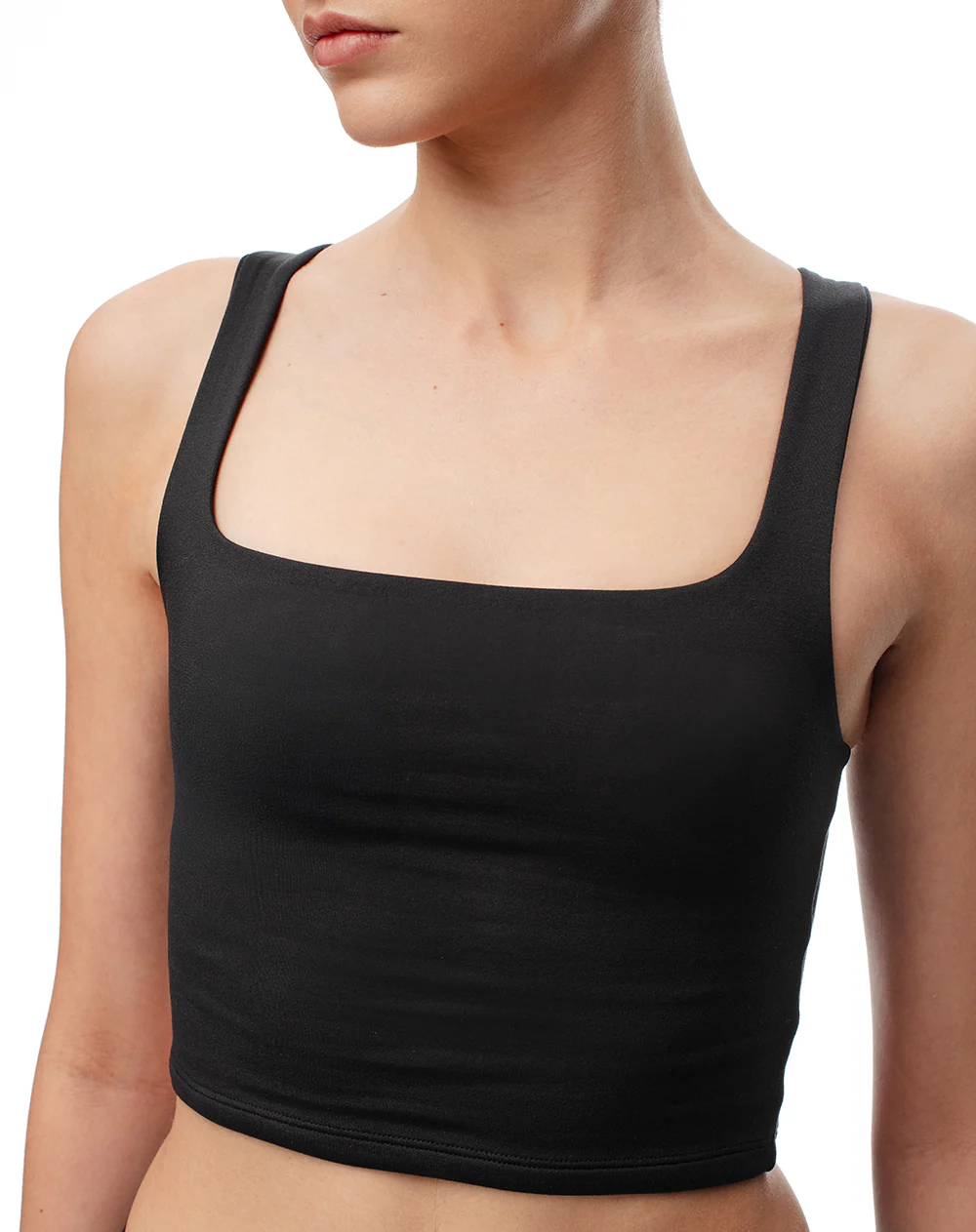 Camiseta crop deportiva secado rápido negra mujer - Image 3