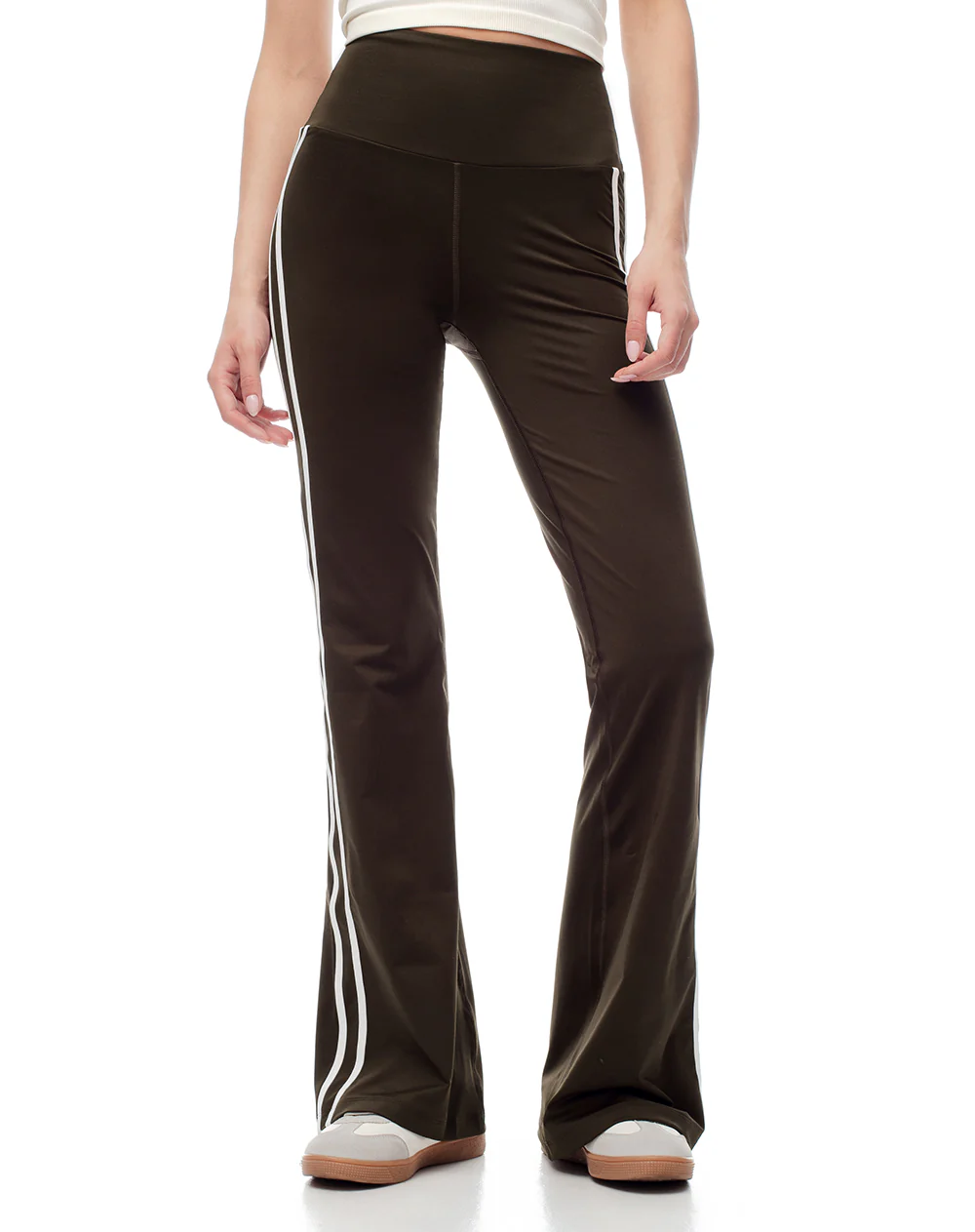 Pantalón deportivo flare tiro alto café mujer - Image 4