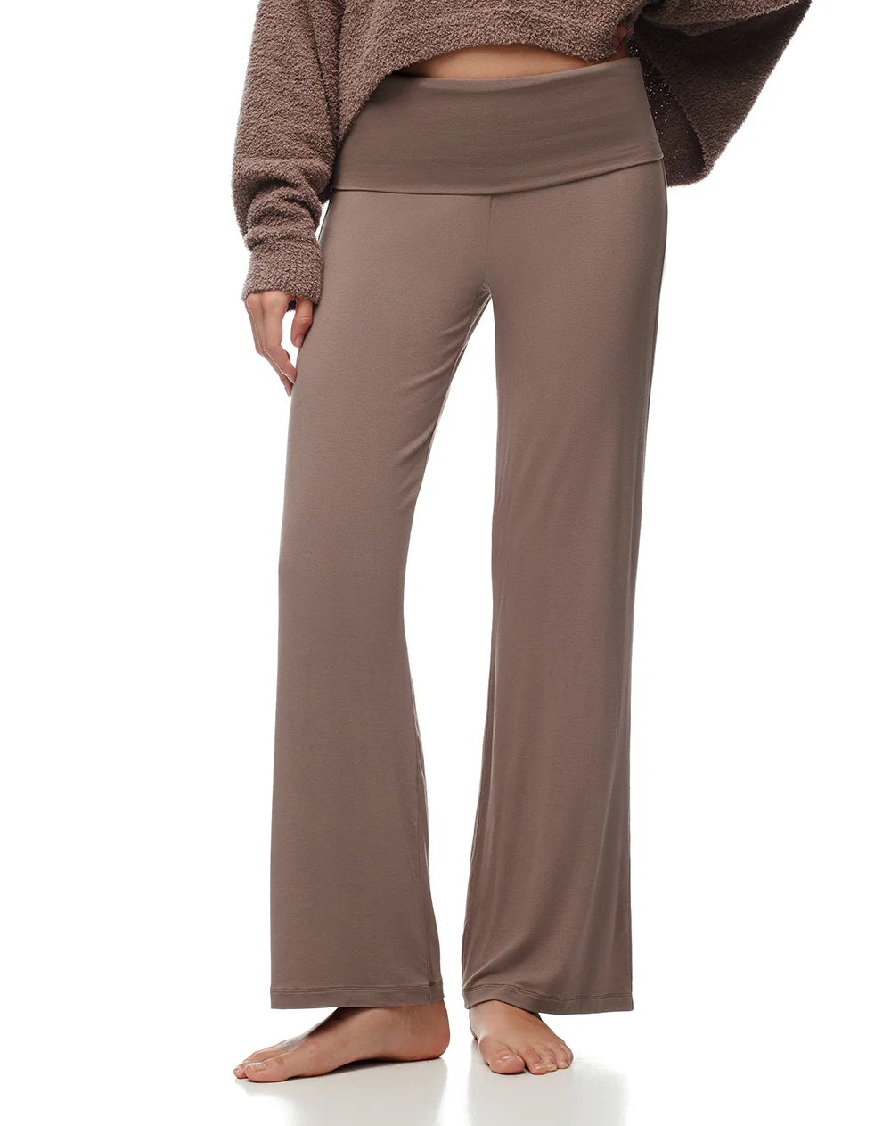 Pantalón relax tiro medio café mujer - Image 4