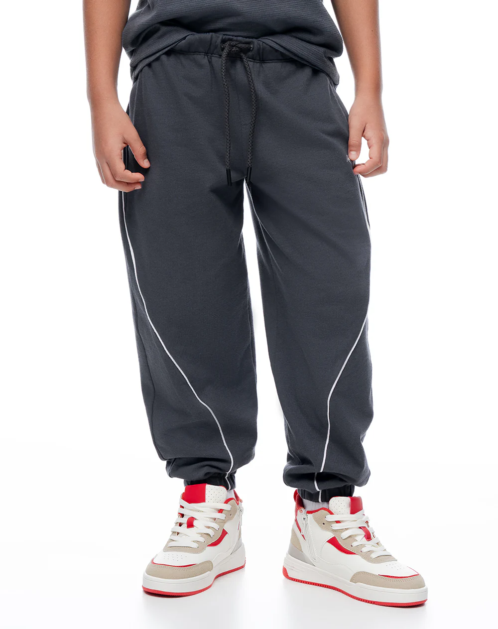 Jogger regular tiro medio gris niño - Image 3